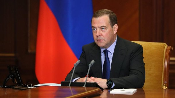 Медведев признал, что бизнесу может понадобиться дополнительная поддержка