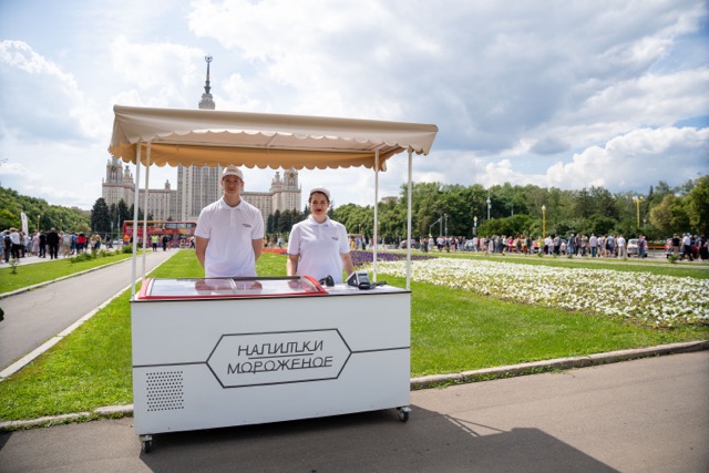 Московская фабрика мороженого АО «БРПИ» приняла участие в фестивале «Ретро рейс»
