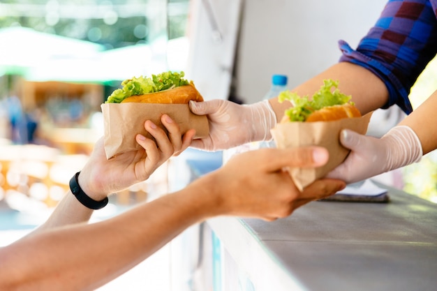 Хозяин Burger King может стать новым владельцем Subway