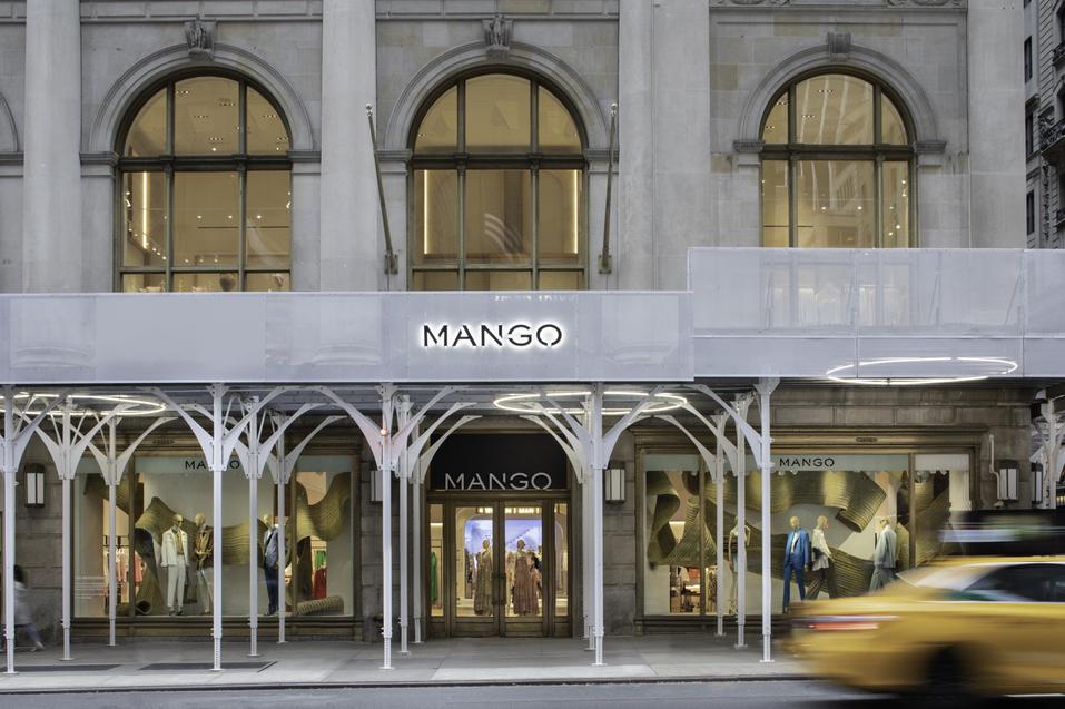 Mango переведет все российские магазины под франшизу