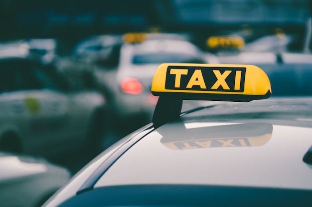 В Москве появится экспериментальный сервис такси с договорной ценой